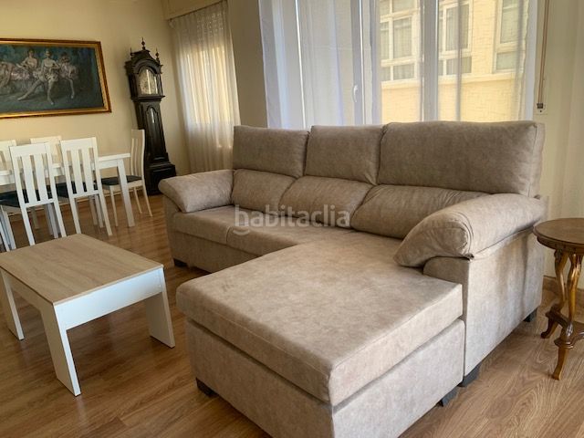 Foto f30f8e35-f691-4fb3-aff6-6e71fb4879ee. Rent flat with heating in Centro Ferrol