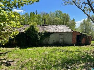 Maison  Rúa poeta crecente vega. Se vende finca de 6.600 m2 rústica , con una casa en la parte ur