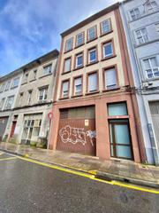 Casa  Rúa doutor yañez rebolo. Se vende edificio de cuatro pisos con garaje !!! excelente inver