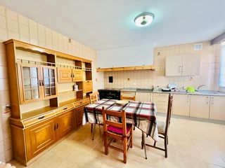 Affitto Casa  Rúa cornedo. Planta baja,  dos habitaciones amuebladas, (una con cama de matr