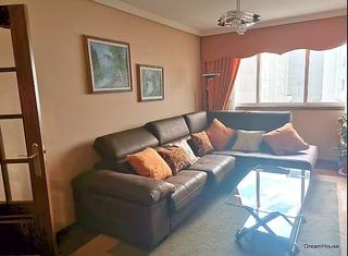 Lloguer Pis  Rúa sofía casanova. Piso de 110 metros cuadrados, 3 habitaciones con armarios empotr