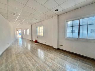 Local Comercial a Travesía de Meicende 86