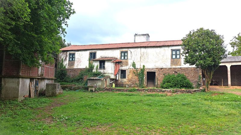 Foto 8f57c25a-559a-45cb-b0a1-871170233c87. Masia amb aparcament a Frades