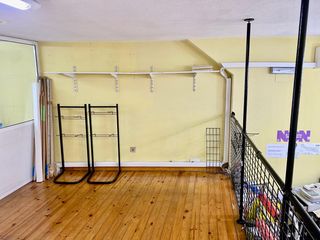 Business premise in Paradai. Se vende local comercial de 82m2