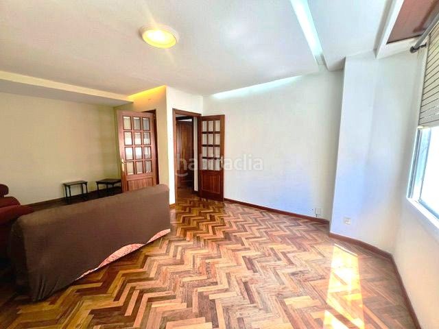 Foto 3a71a6d5-a70d-4e33-b055-31986c2fbda6. Rent flat in Os Mallos Coruña (A)