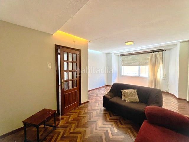 Foto f965fd03-a3e4-4e55-9152-a8cfb180a182. Rent flat in Os Mallos Coruña (A)