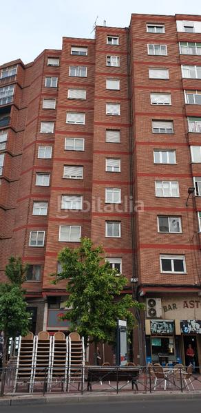 Foto c5459514-d1a3-402d-992e-14bfe7785198. Rent flat in calle de santa clara 34 in Hospital Valladolid