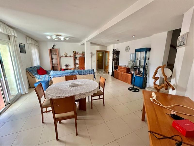 Foto 4afc9021-202f-46dc-9b5b-eb549cfbb437. Casa  en venta en Centre Roses