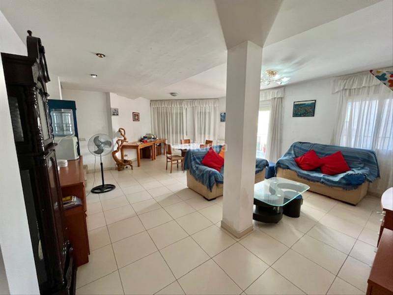 Foto 53cb5ee6-b9c0-41ad-b96b-065bc61a9074. Casa  en venta en Centre Roses
