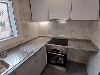Rent Flat  Carrer de sales i ferré. Piso para entrar a vivir!!