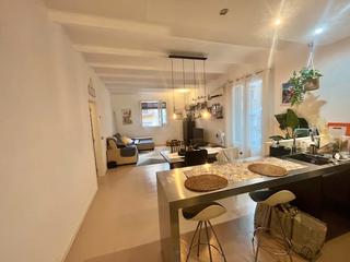 Rent Flat  Carrer de ros de olano. Piso totalmente reformado
