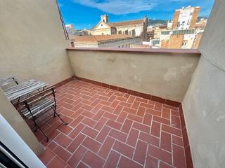 Ático  Carrer de ros de olano. Ático con terraza