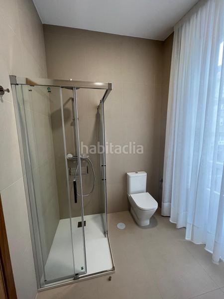 Foto dc67f9c6-7fe8-48b5-a0a5-fe6ebaa0fbe4. Rent flat with heating in Casco Histórico Santiago de Compostela