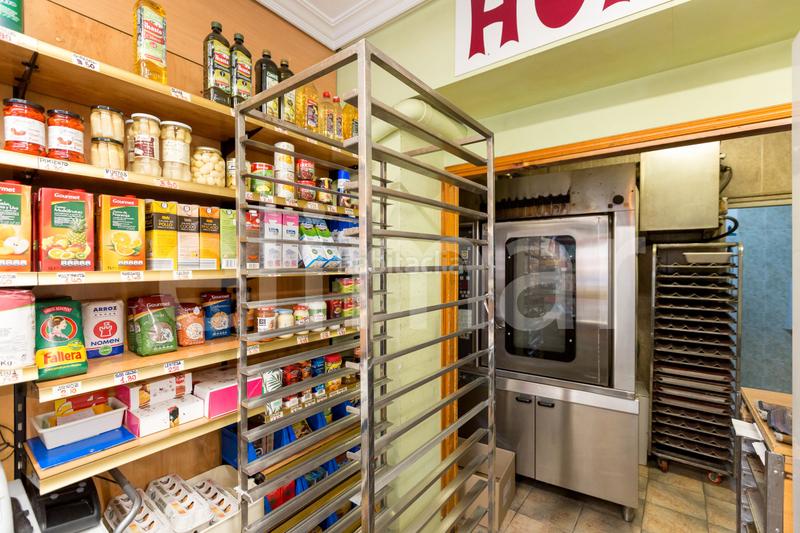 Foto f2176958-4c86-4b51-919f-96438582ea52. Local comercial en Txurdinaga Bilbao