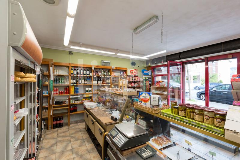 Foto ff58075f-7c26-460f-8e2d-43fe028c2b18. Local commercial dans Txurdinaga Bilbao