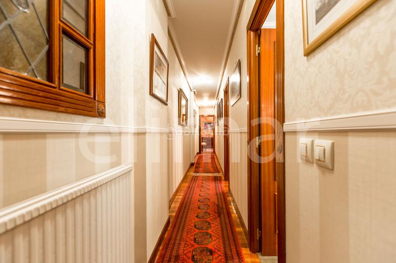 Foto 20b18b94-4d46-483a-859a-37da51fc1cf5. Appartamento con riscaldamento parcheggio in Ensanche - Moyua - Diputación Bilbao