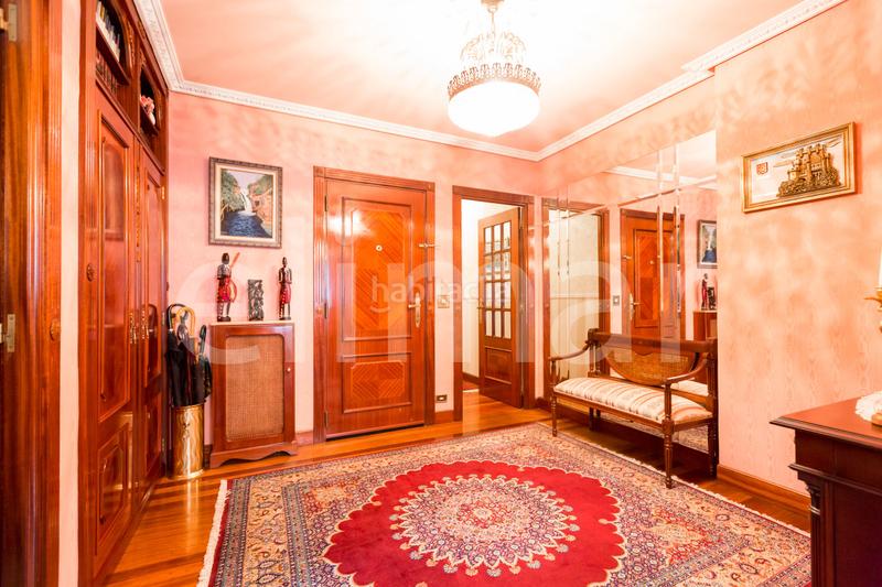 Foto afda099c-b1fd-4d8f-a3de-f849bf36eb2d. Pis amb calefacció aparcament a Ensanche - Moyua - Diputación Bilbao