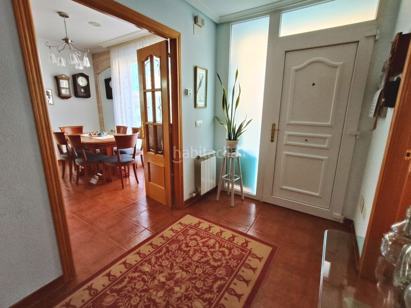 Foto 13c70fe6-3522-4d11-8299-e2b1fb64ac07. Casa aparellada amb calefacció aparcament a Cogollos