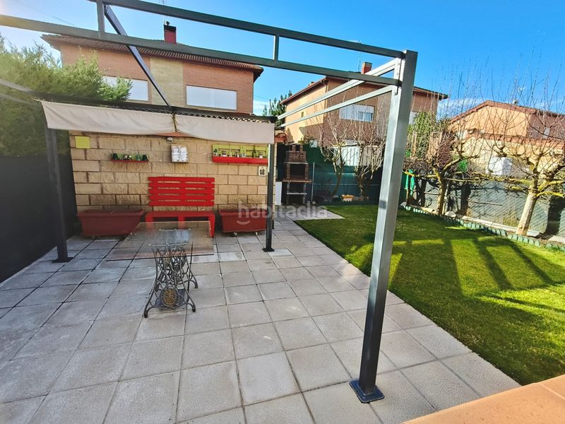 Foto 1ea806d6-ac54-444e-9d56-6d932d6b05a6. Casa aparellada amb calefacció aparcament a Cogollos