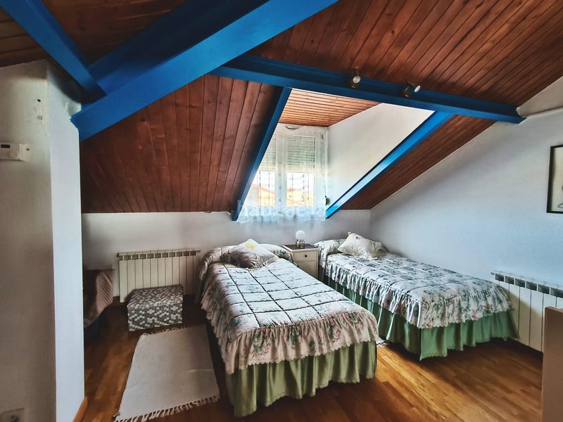 Foto 4de971c0-6ad3-4b12-92fc-81abfd04b187. Casa aparellada amb calefacció aparcament a Cogollos