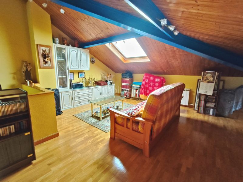 Foto a4679afa-a7a3-4442-a592-b5b1ad19becd. Casa aparellada amb calefacció aparcament a Cogollos