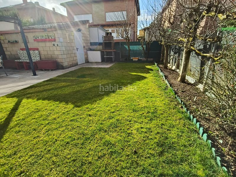 Foto a67c4c2f-4b45-430b-a471-16626188644e. Casa aparellada amb calefacció aparcament a Cogollos