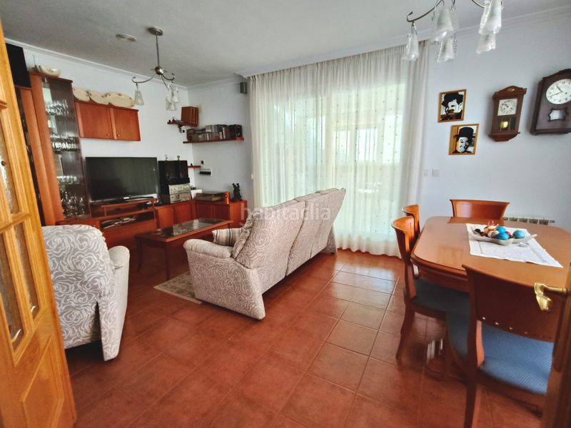 Foto c2252aa4-b270-4588-b39f-764cf425c061. Casa aparellada amb calefacció aparcament a Cogollos