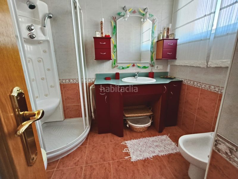 Foto fb1e23fd-9c17-48a9-99e2-35ead82973a9. Casa aparellada amb calefacció aparcament a Cogollos