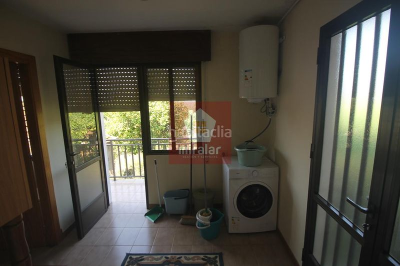 Foto 1e8a7233-b1c0-4da9-b531-52423e70d5b7. Location maison avec parking dans Neves (As)