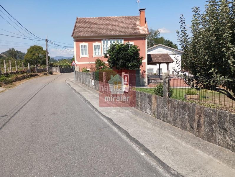 Foto 15ac8da9-a384-4351-aa2d-4dafbd3575cf. Terreny residencial a Salvaterra de Miño