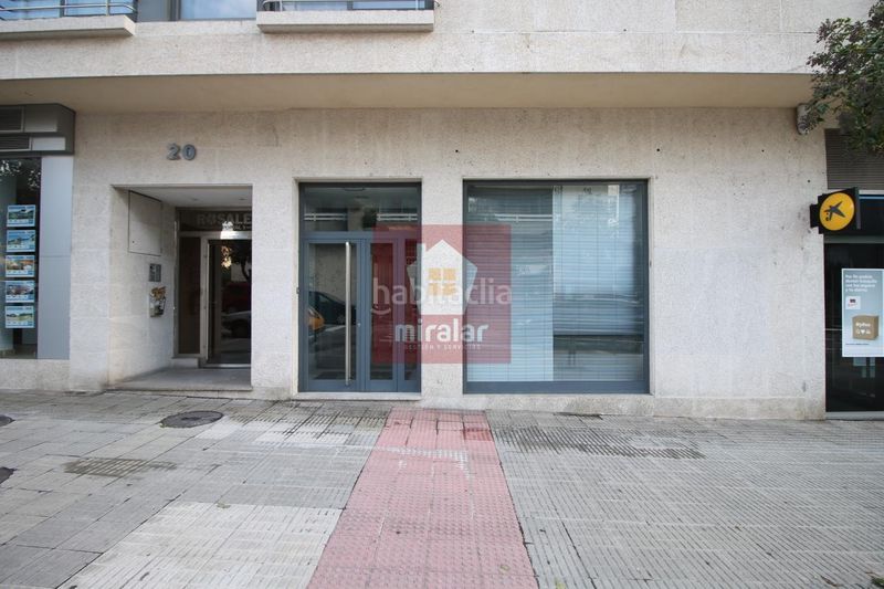 Foto e2f7665d-cc53-474e-bf46-ab25da8714b1. Local comercial a Salvaterra de Miño