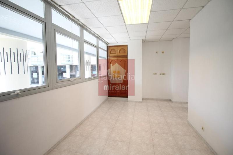 Foto a635e32d-4f23-420d-869d-b5e48ac1bd8c. Miete geschäftsraum in Casablanca - Calvario Vigo