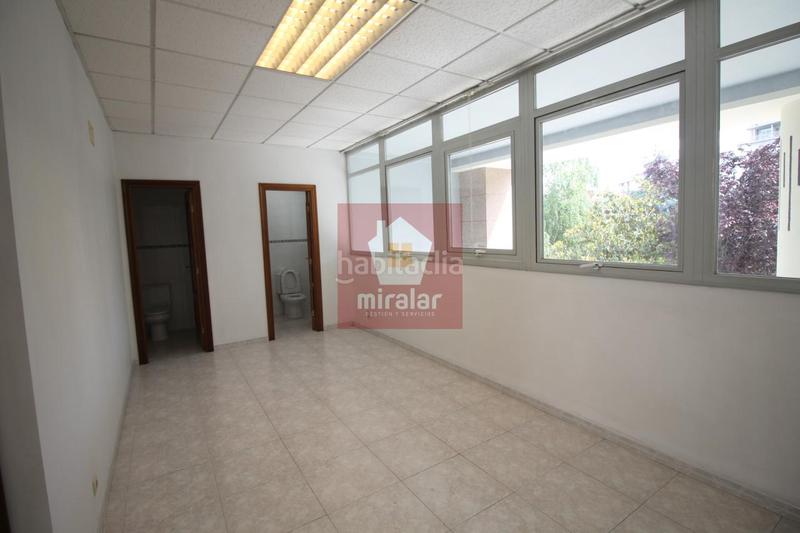 Foto 2cdadcf2-ffb8-4a86-a71b-2b476653c709. Lloguer local comercial a Casablanca - Calvario Vigo