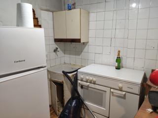 Maison en Calle santa gueda 10. Vivienda para reforma integral en san lzaro