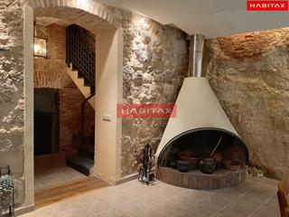 Maison à Barrios Bajos - La Horta. Casa en venta en plaza mayor, 5 dormitorios.