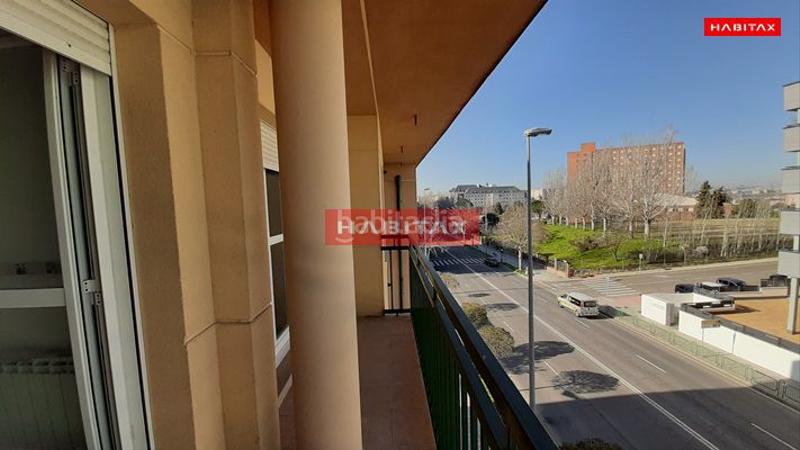 Foto 1a545e8e-2bdc-48f0-91bb-f1857ef6584e. Duplex con riscaldamento in Los Bloques Zamora