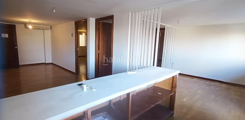 Foto 88b88b99-9c3e-4e82-9c0d-aee5888a98a3. Alquiler oficina en santo 7 oficina en alquiler en conjunto viriato, 3 dormitorios. en Zamora