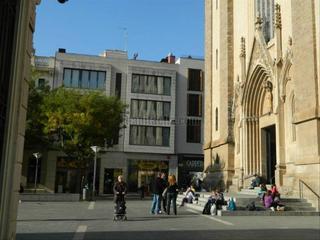 Location Bureau à Plaça del doctor robert 1. Local en centro sabadell