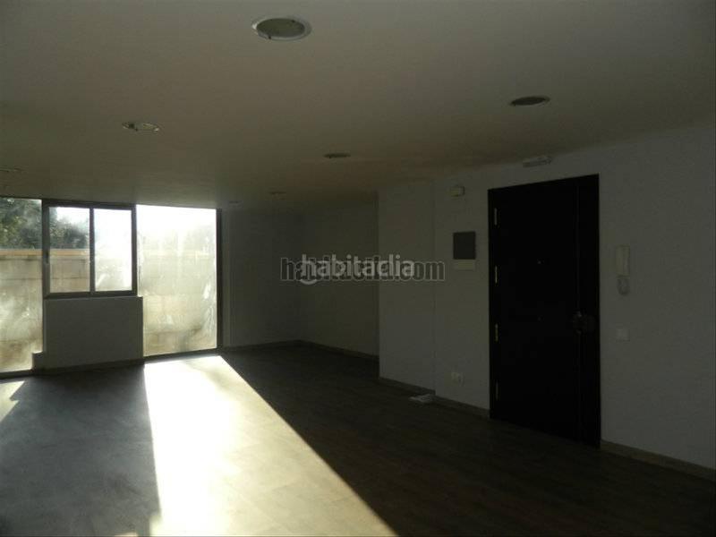 Foto 944d58b4-856a-4224-aefc-62d90210eb2c. Miete büro in plaça del doctor robert 1 in Centre Sabadell