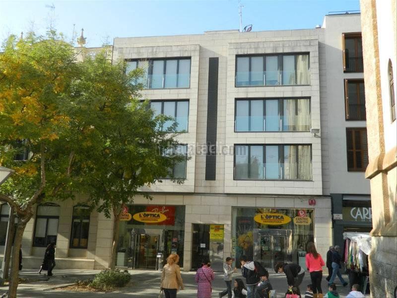 Foto bbd6facf-d280-49d3-841e-9ad897c83bcb. Miete büro in plaça del doctor robert 1 in Centre Sabadell