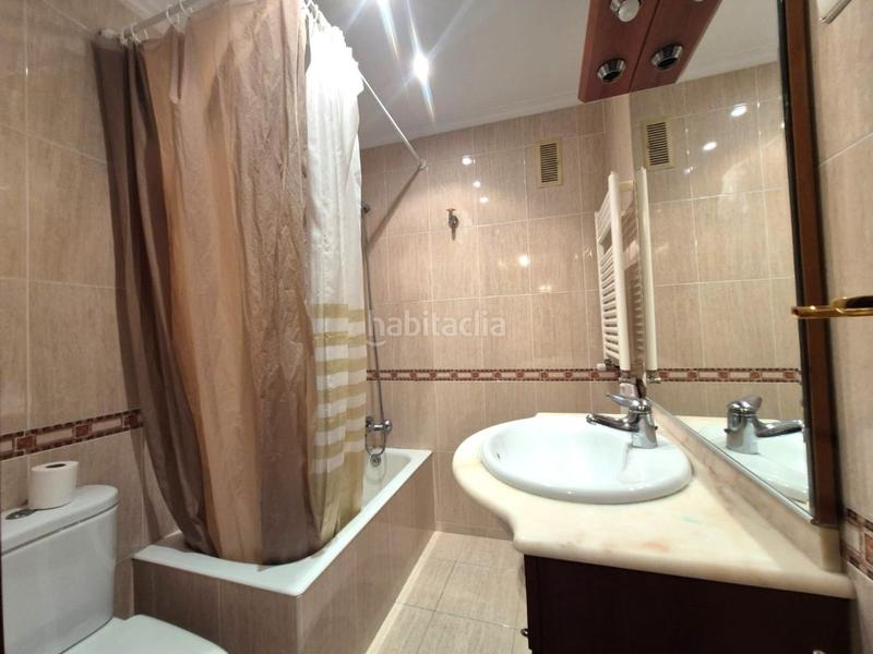 Foto 42d832ae-958b-4a5a-8b8c-306876f8f992. Piso exclusiva en el centro. piso amplio con ascensor a cota 0, de 4 habitaciones, con hall, salón comedor, cocina equipada, despensa, en Santurtzi