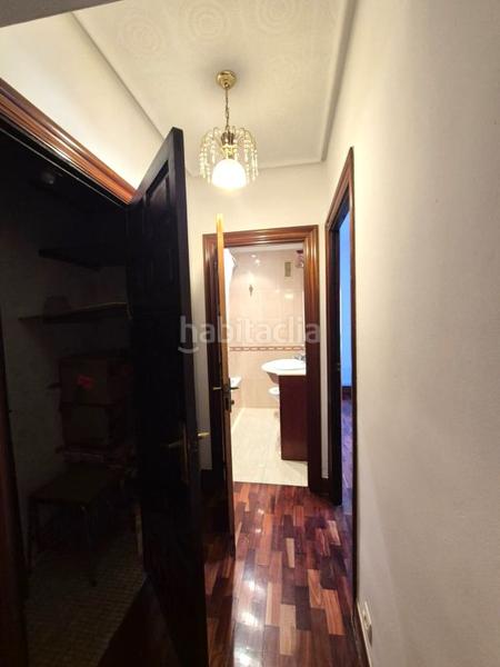 Foto 98a2d76f-a665-4a75-80f8-a19a7fec8db5. Piso exclusiva en el centro. piso amplio con ascensor a cota 0, de 4 habitaciones, con hall, salón comedor, cocina equipada, despensa, en Santurtzi