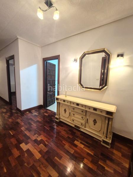 Foto e2f60da8-37f3-499d-ad3a-df65084aba76. Piso exclusiva en el centro. piso amplio con ascensor a cota 0, de 4 habitaciones, con hall, salón comedor, cocina equipada, despensa, en Santurtzi