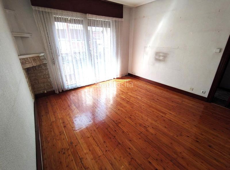 Foto 7b1db8a5-3be1-4ca3-9855-6af78a2c7132. Piso peñota. ascensor a cota 0 y trastero amplio. entrar a vivir. hall, sala amplia, 2 habitaciones, cocina equipada amplia, baño compl en Portugalete