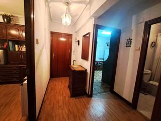 Pis a Azeta - Abatxolo. Piso con altura cómoda de espacios amplios. 2habitaciones, sala,