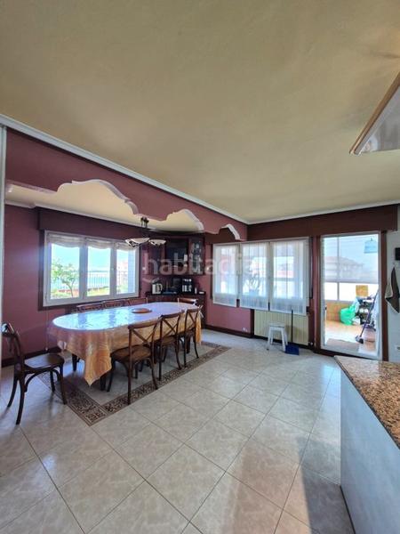 Foto a490cb27-76d2-4896-aba4-dbd93fe2310f. Ático atico con maravillosas vistas al mar y espectacular terraza. hall grande, salón comedor grande, cocina comedor inmensa, 4 habitaci en Santurtzi