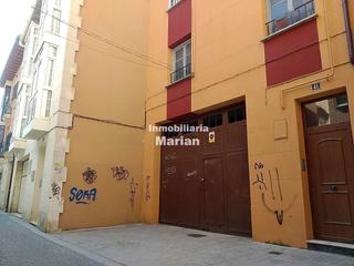 Pis  Puerta nueva. Piso céntrico completamente a reformar.
cuenta con 85 m2 repart