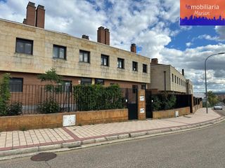 Casa in Plaza de Toros - Las Tenerías. Casa en aranda de duero