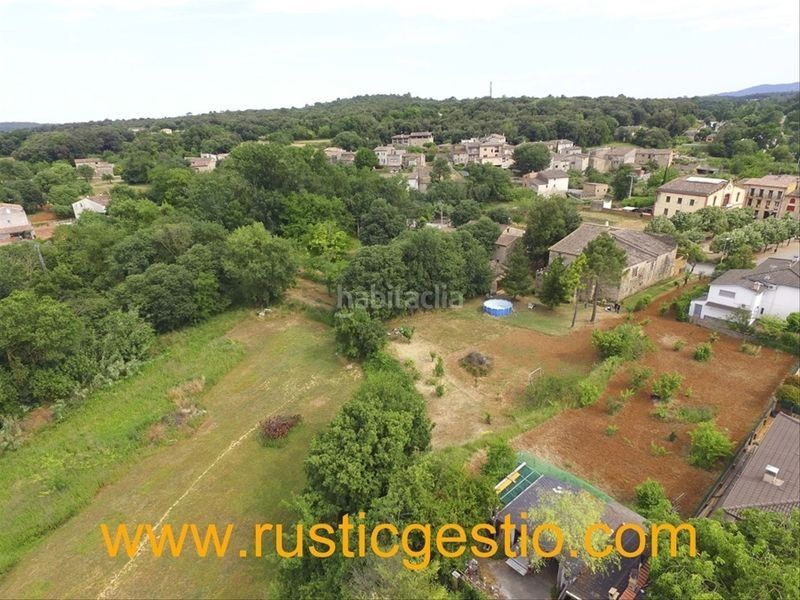 Foto 3ad5fc4b-d2b0-4b9b-99a7-3c04d117d50f. Masia a Serinyà