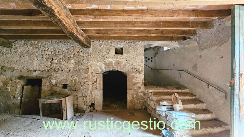 Foto 24b12f04-f434-4d62-9b71-591c0a5df26a. Masia a Banyoles